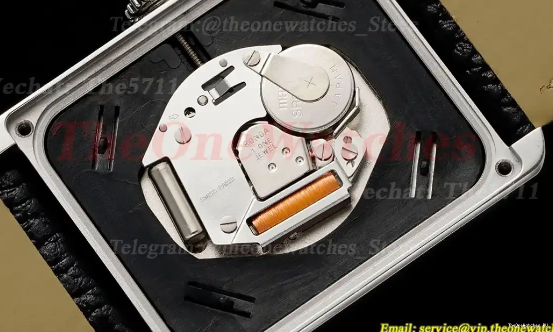 AF 27.4mm on Dial Quartz Leather Grain White Lychee Tank Dia Solo 0625